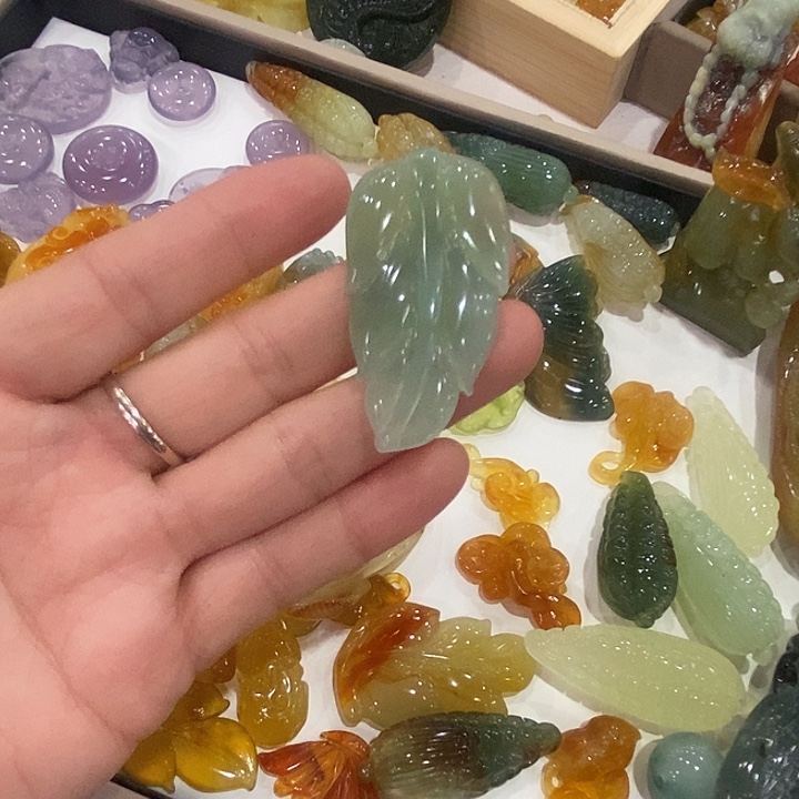 蛇纹石玉合金颈饰