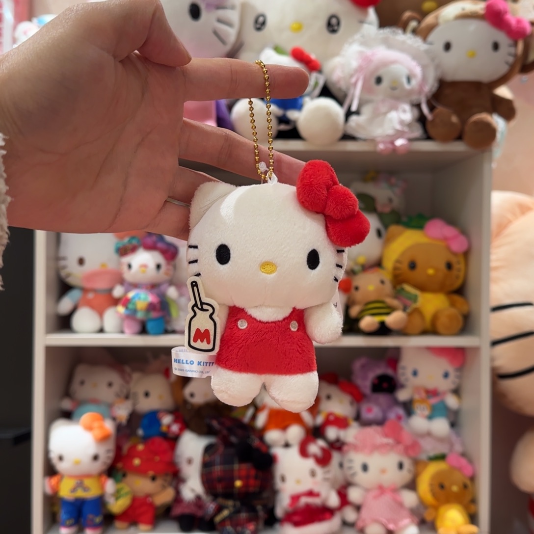 毛绒拿奶瓶kt挂件