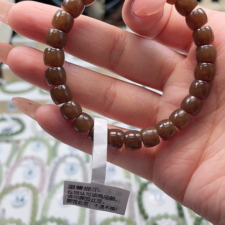 手串未镶嵌和田玉（糖玉）张**彩手串