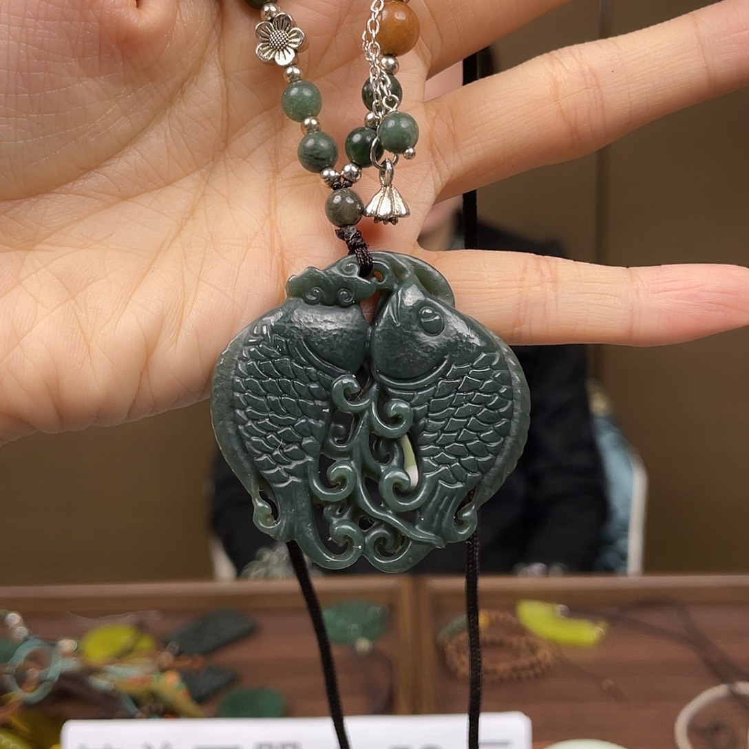 和田玉（糖玉）未镶嵌颈饰