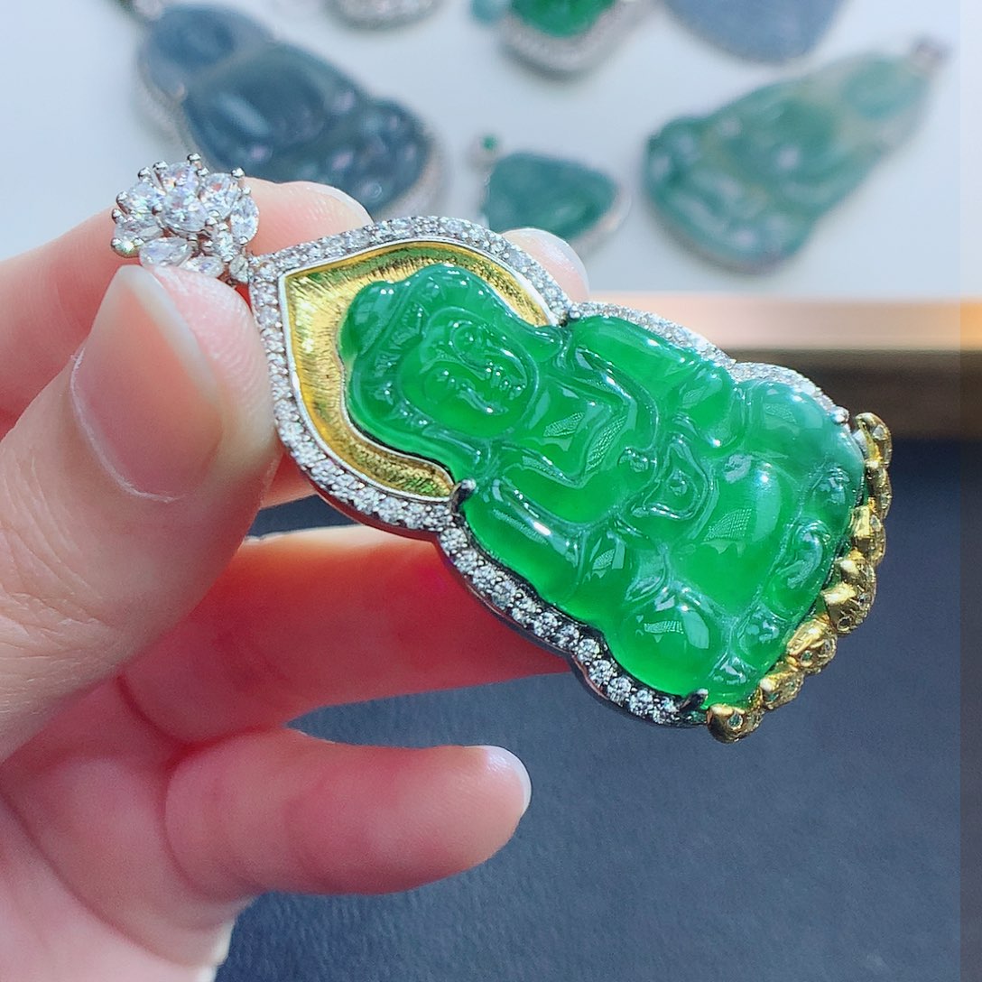 翡翠颈饰未镶嵌翡翠