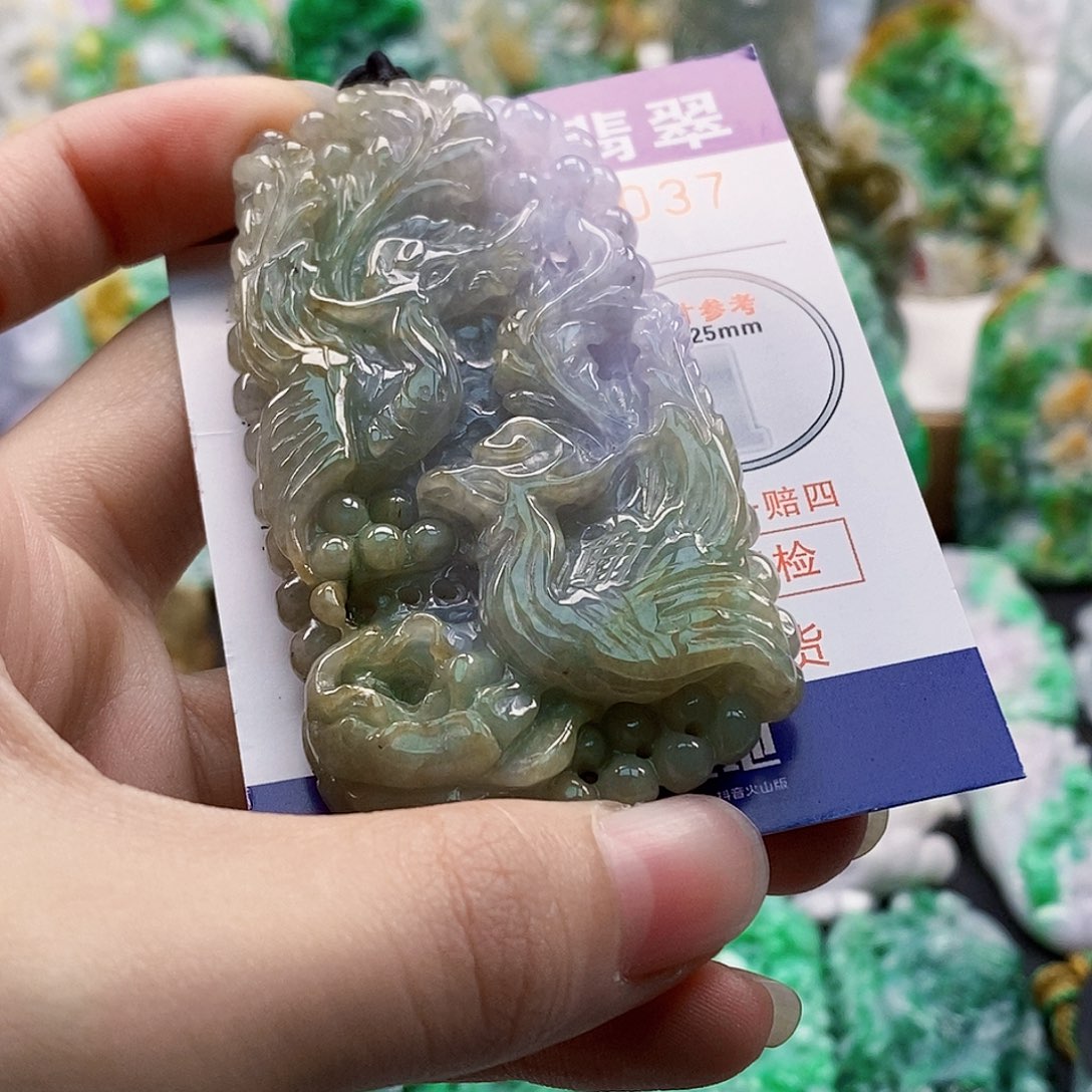 吊坠(不含链)未镶嵌翡翠