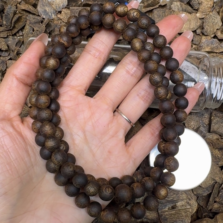 沉香手串红金倪沉浮