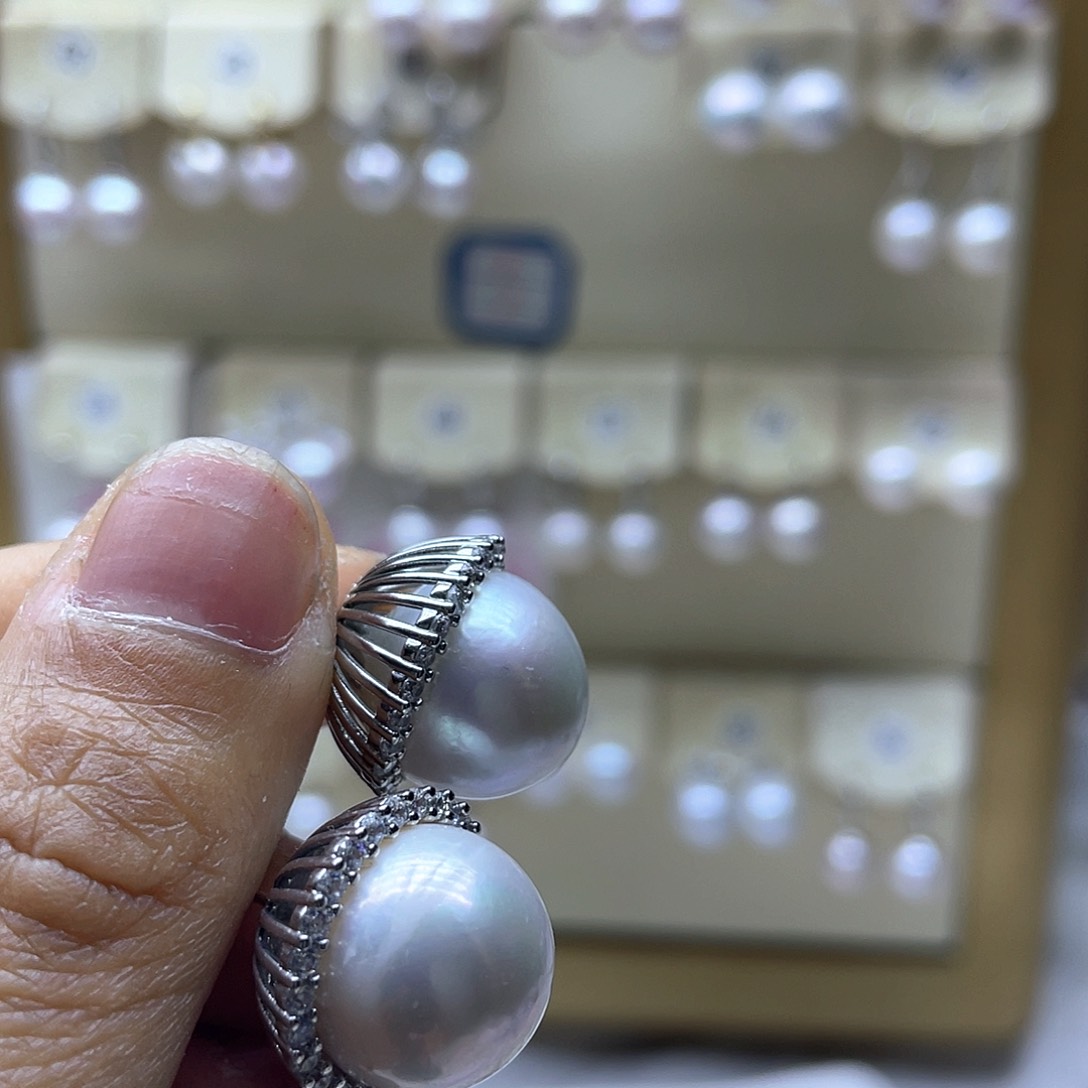 银S925镶嵌淡水珍珠耳饰
