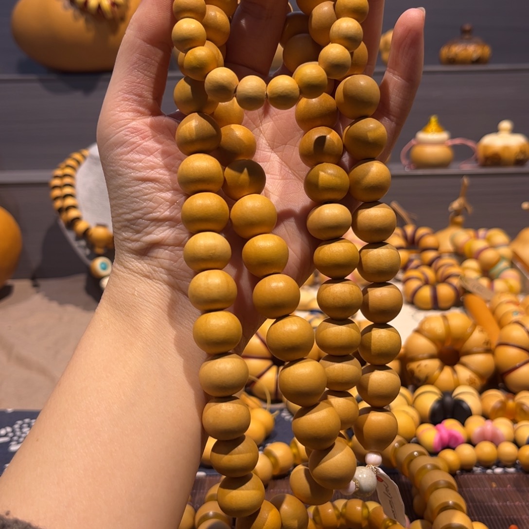 红***泡雨滴脖挂加手持。        