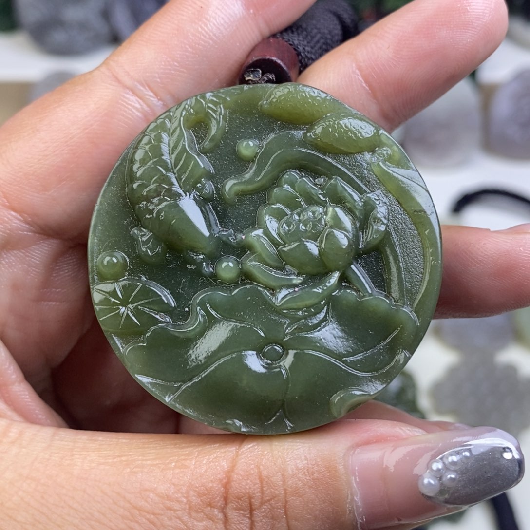 和田玉吊坠未镶嵌