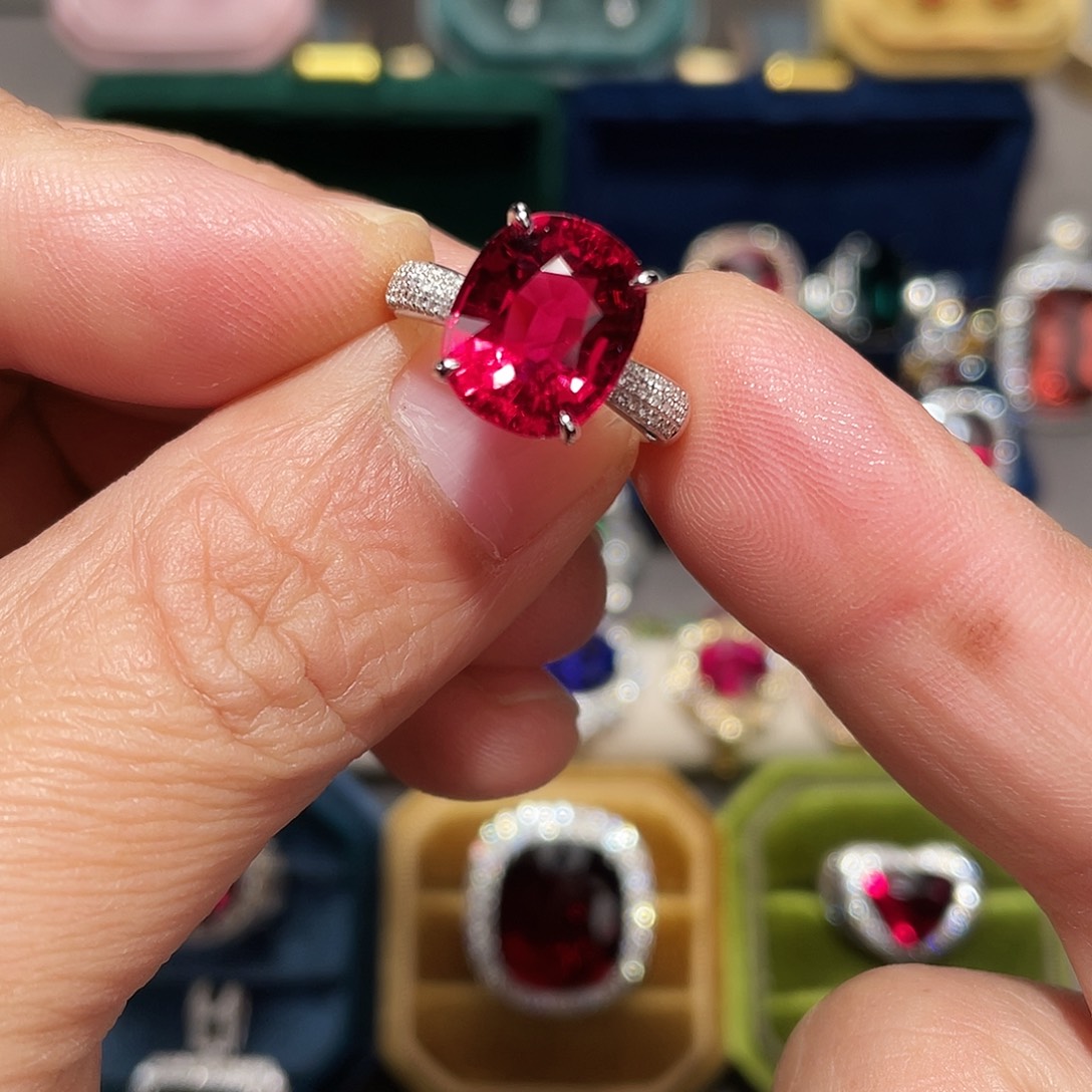 碧玺18K金镶嵌戒指6.62ct