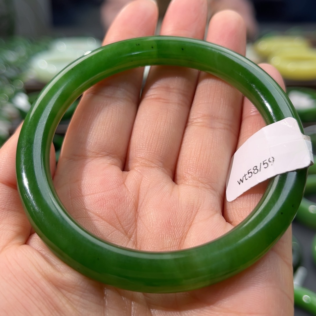 和田玉（碧玉）手镯未镶嵌