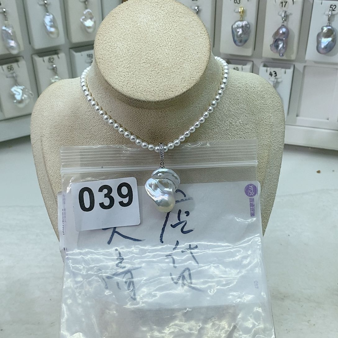 淡水珍珠颈饰合金
