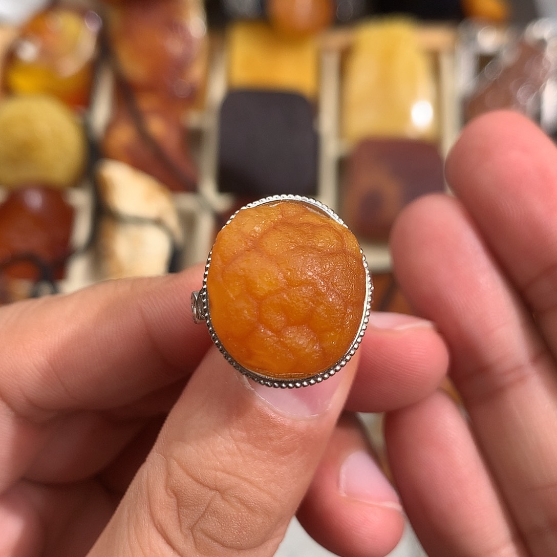 蜜蜡裸石未镶嵌你