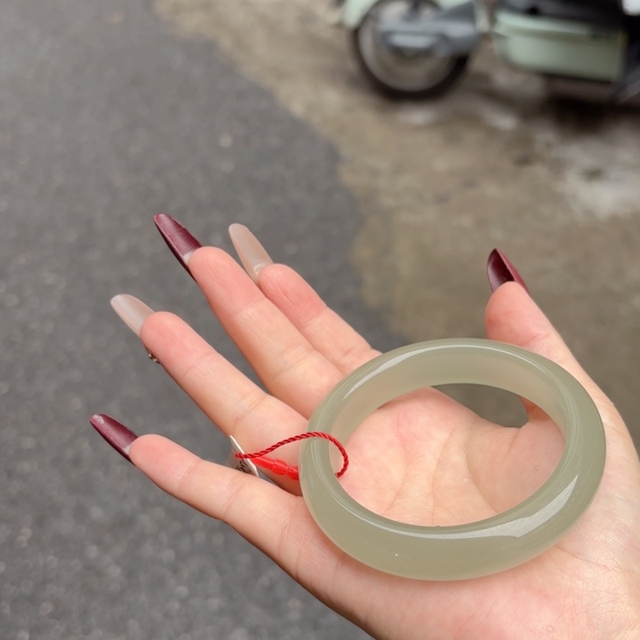 东陵石未镶嵌手镯