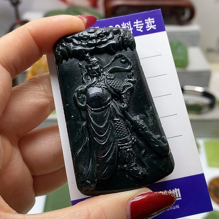 蛇纹石玉挂件未镶嵌