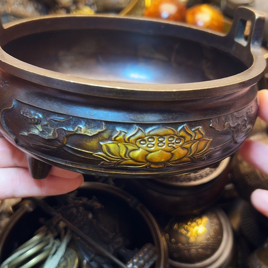 精美铜器工艺品等