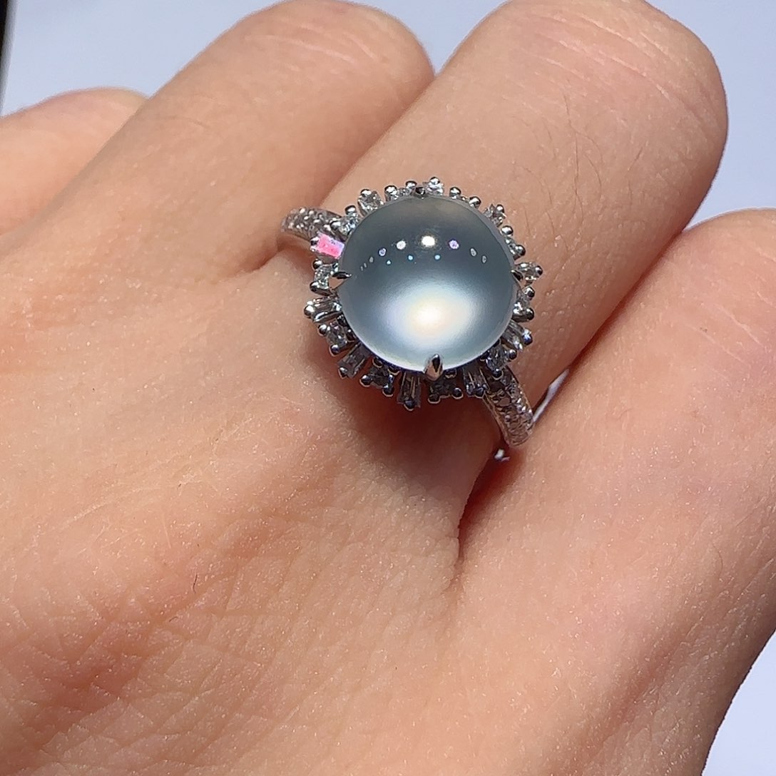 翡翠戒指18K金镶嵌戒指