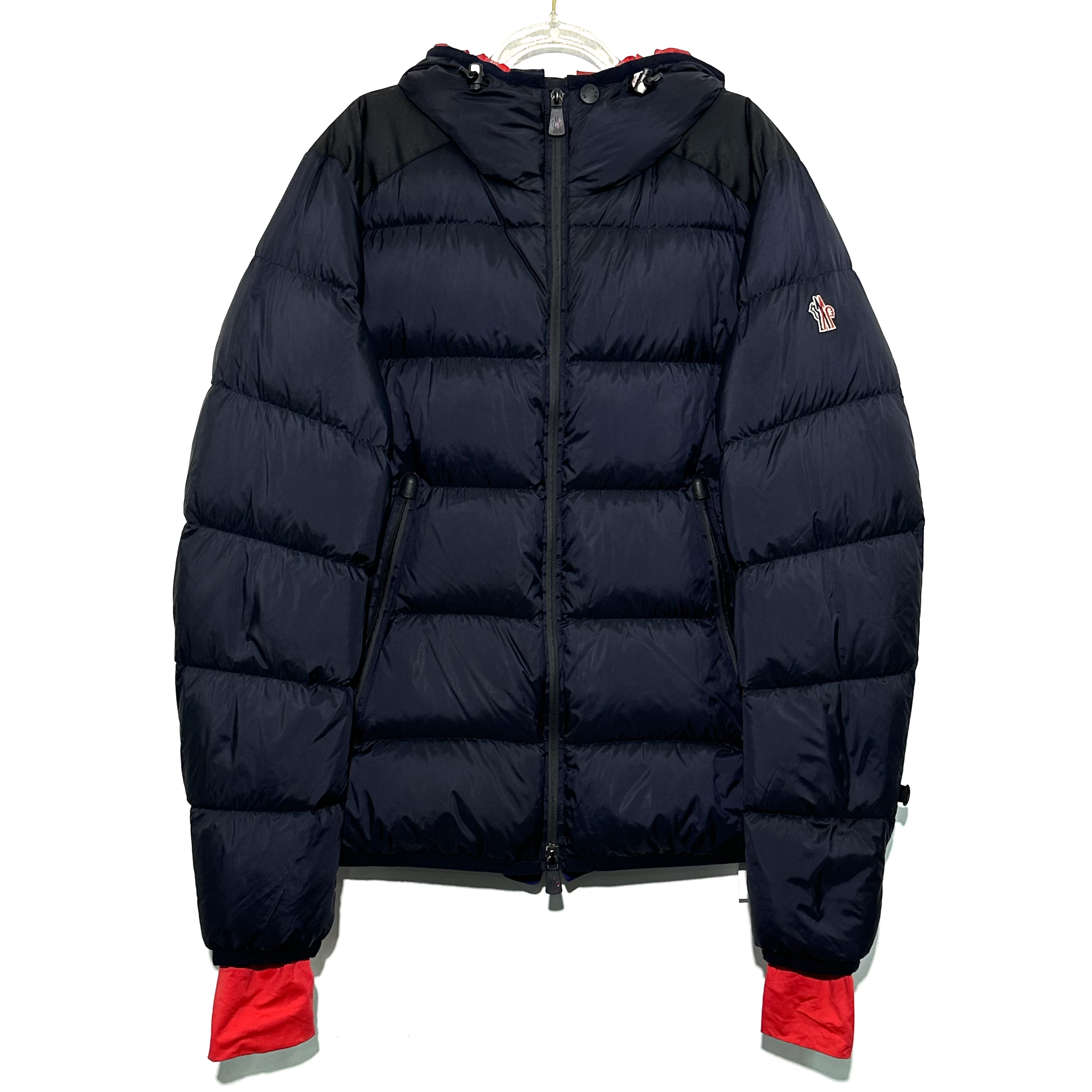 99新 MONCLER 3码 经典logo黑色羽绒服外套 0676