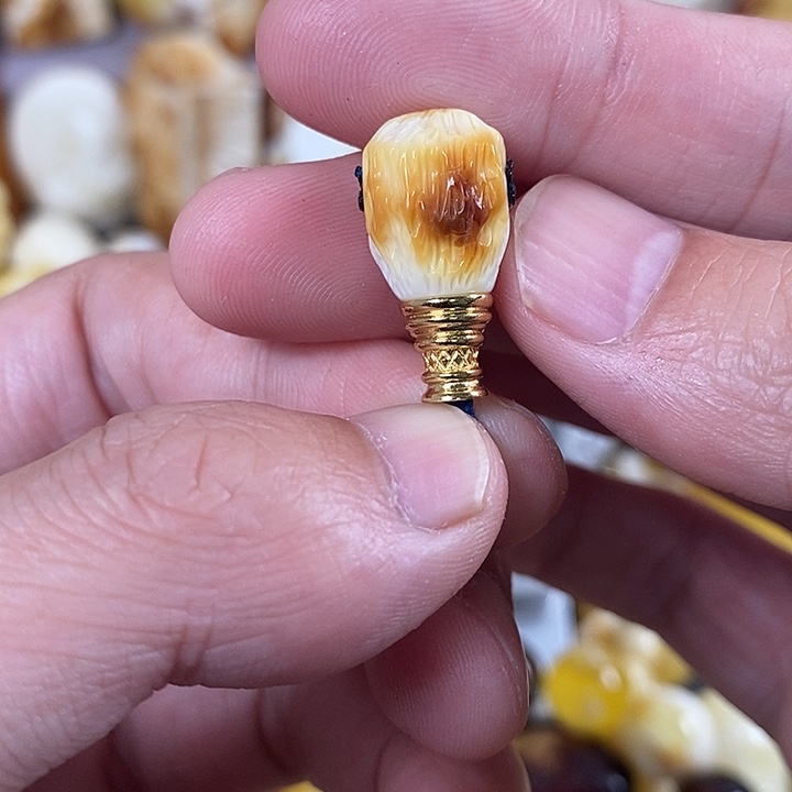 琥珀未镶嵌珠宝奇石我