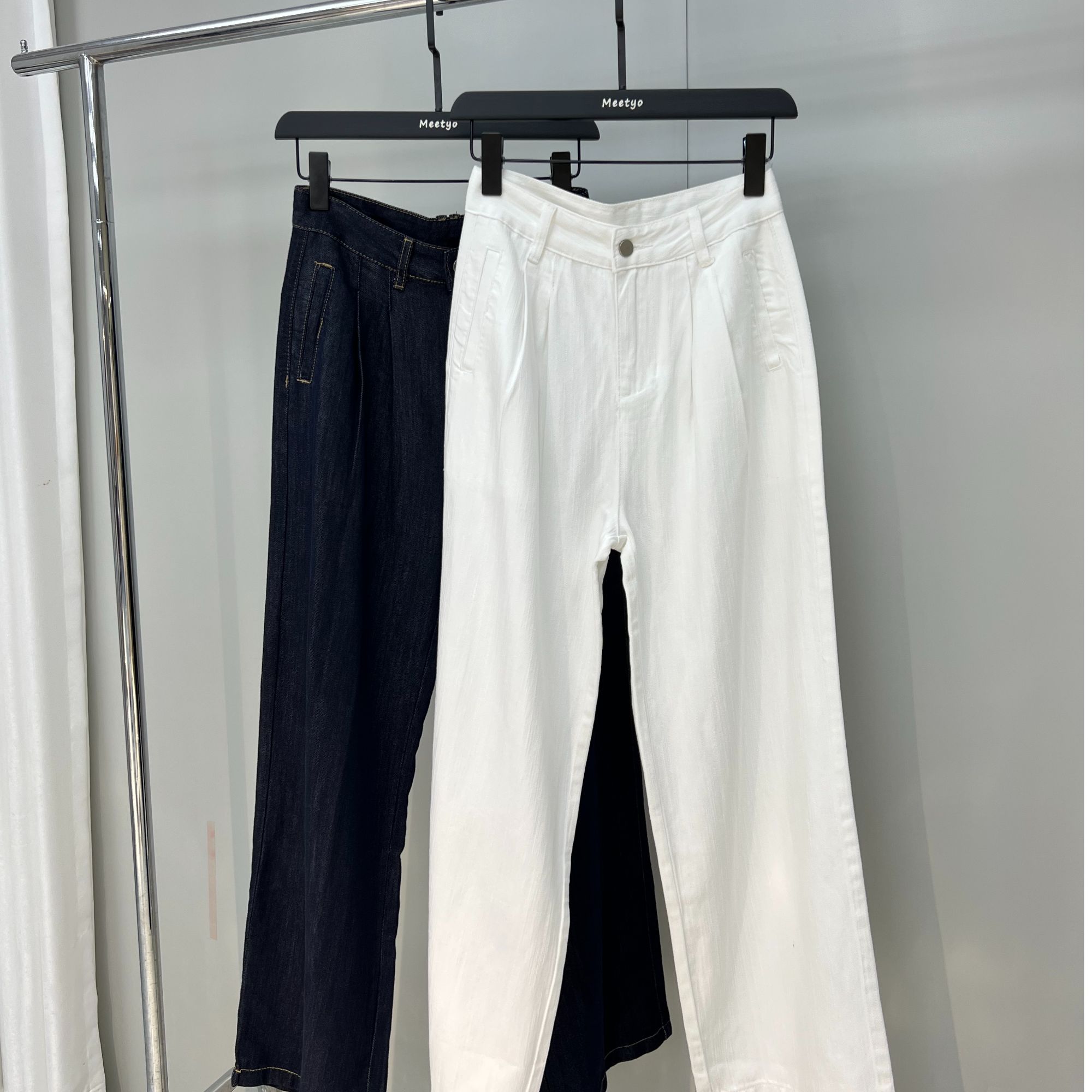 现货春新款高腰显瘦白色棉质直筒牛仔长裤日韩休闲