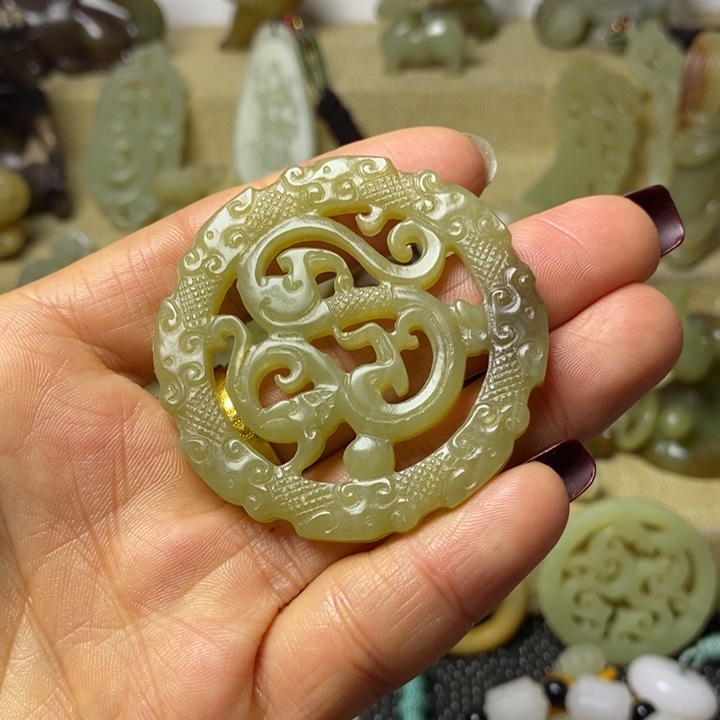 和田玉挂件未镶嵌水****8