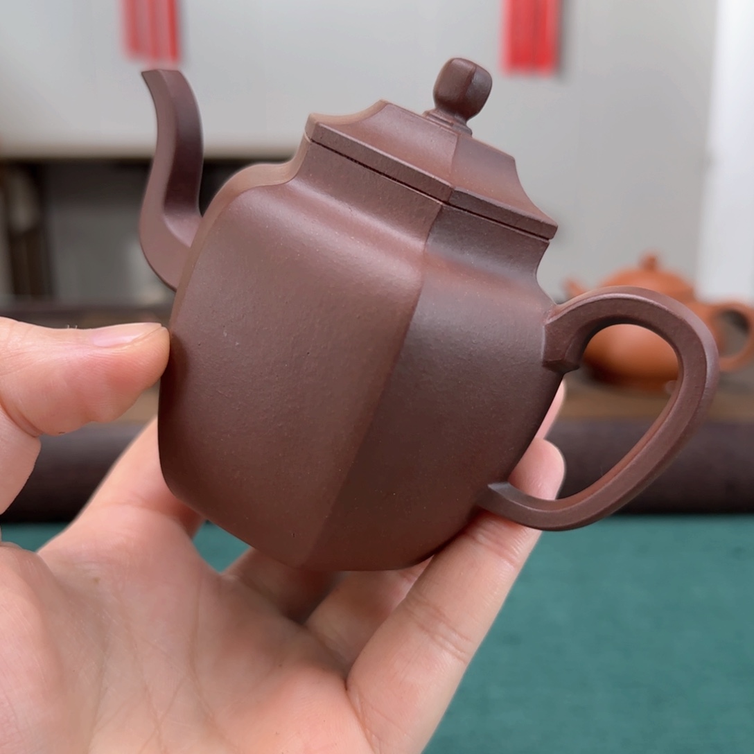 小***）宜兴紫砂艺术学院美术