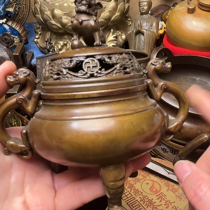 精美铜器批发档口