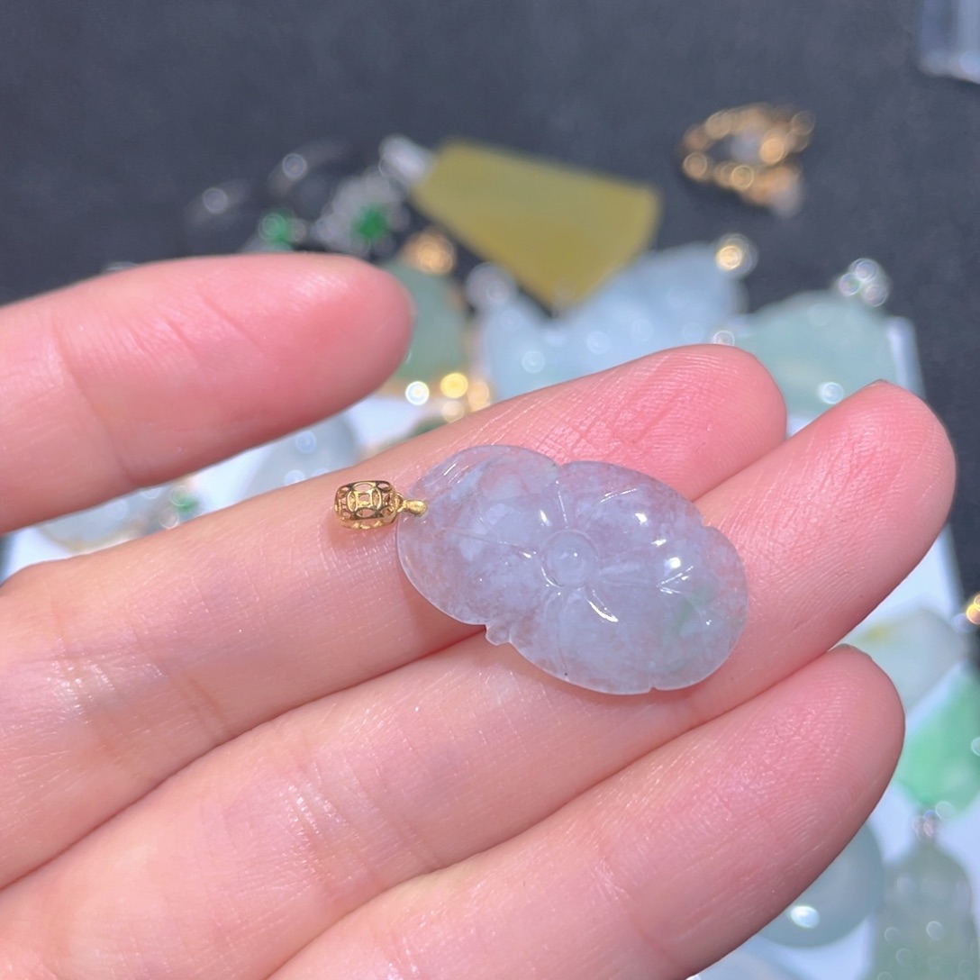 翡翠颈饰18K金镶嵌翡翠