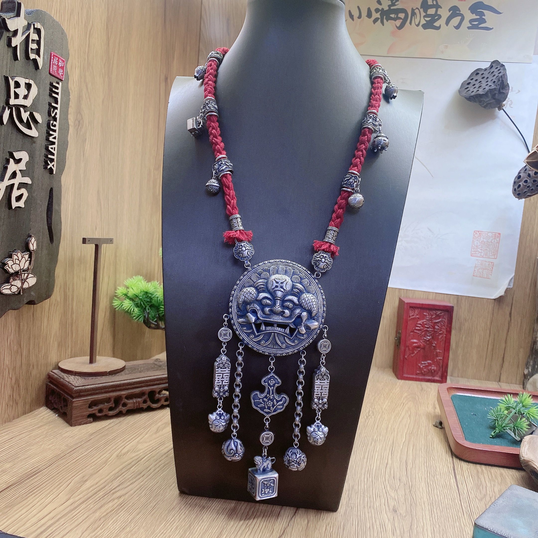 吊坠足银 英英手工錾刻银项链