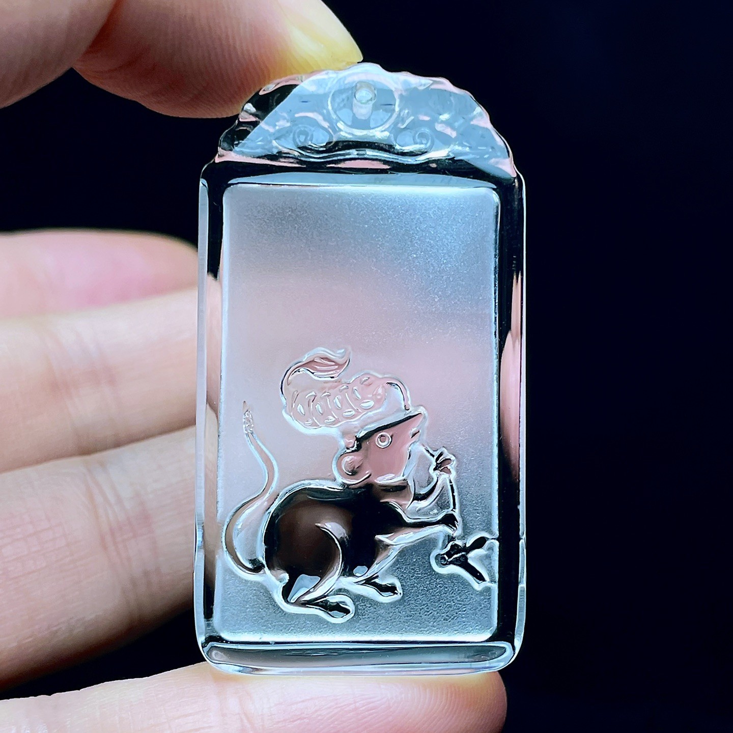 天然巴西白水晶生肖鼠吊坠，鼠来宝，晶体通透，48*25*8.5mm，21.3克