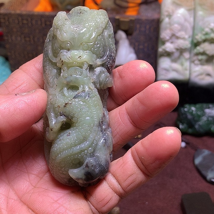 未镶嵌和田玉（糖玉）挂件