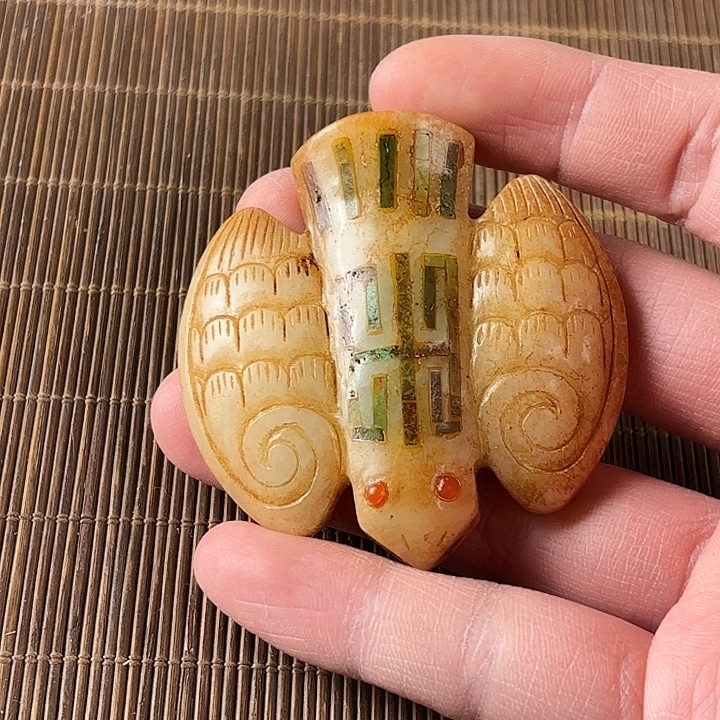 生***威和田玉未镶嵌挂件