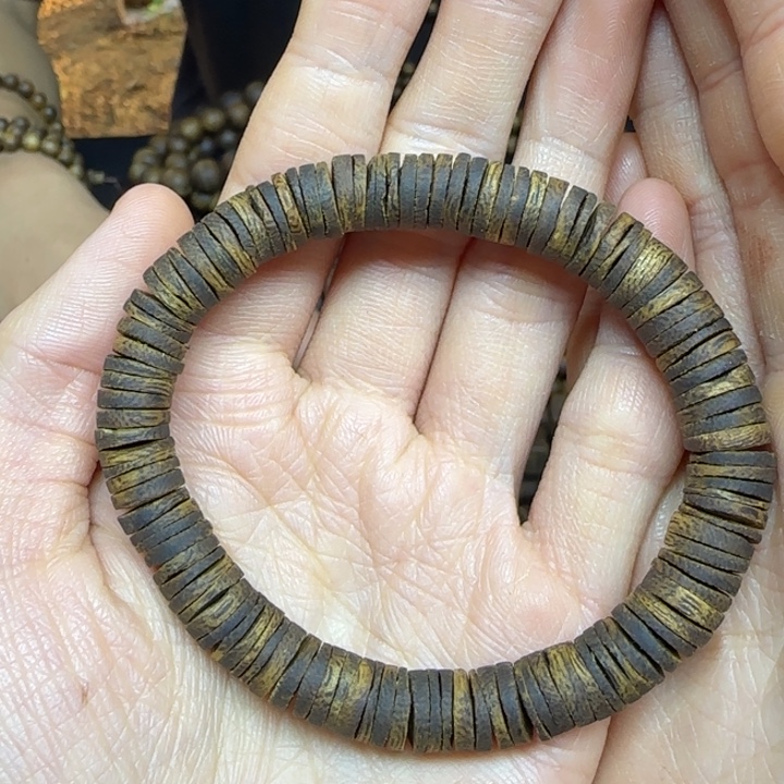 沉香沉香碎屑+沉水片片珠单圈9克加