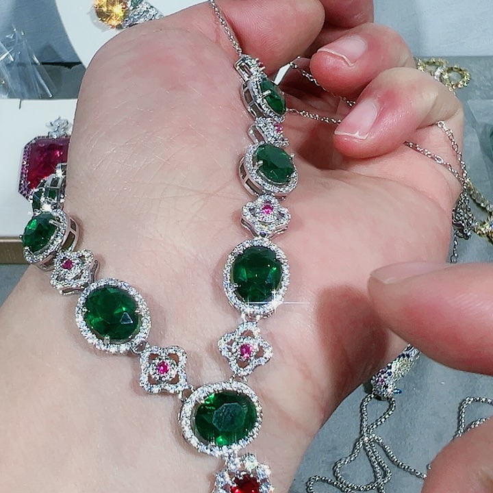 红宝石颈饰未镶嵌