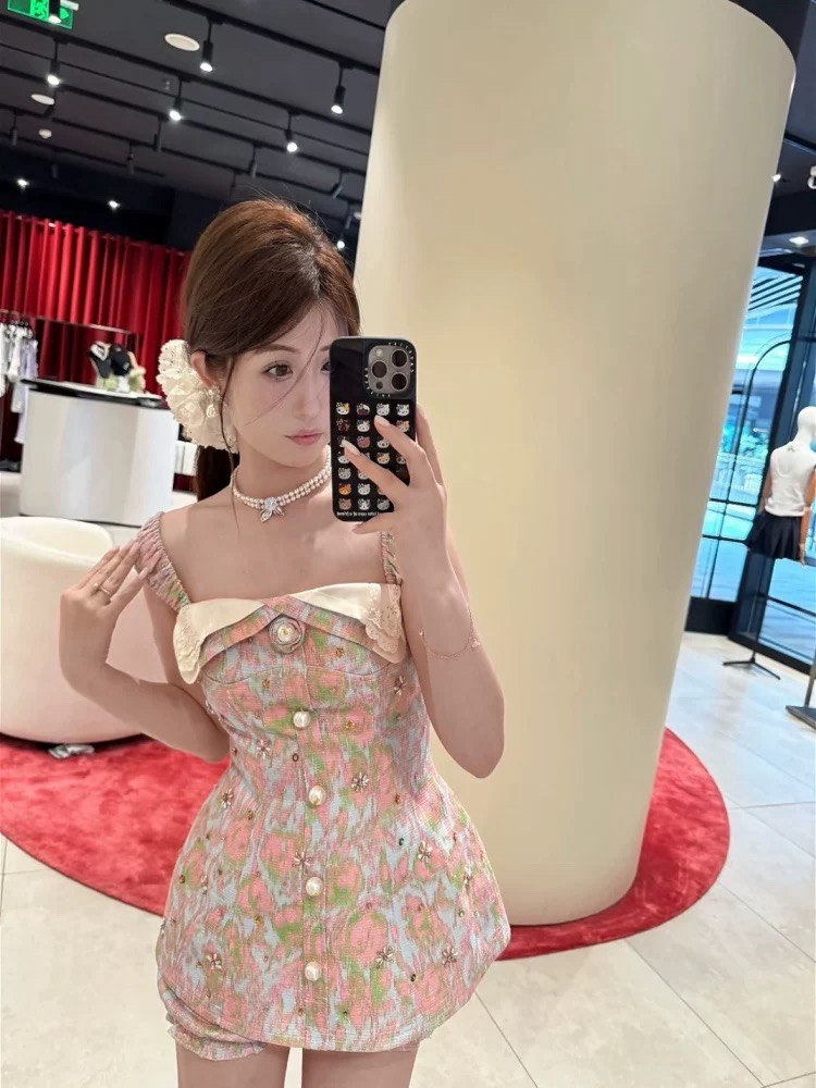 花颜夏季吊带3D效果提花连衣裙甜美短款复古设计感套装