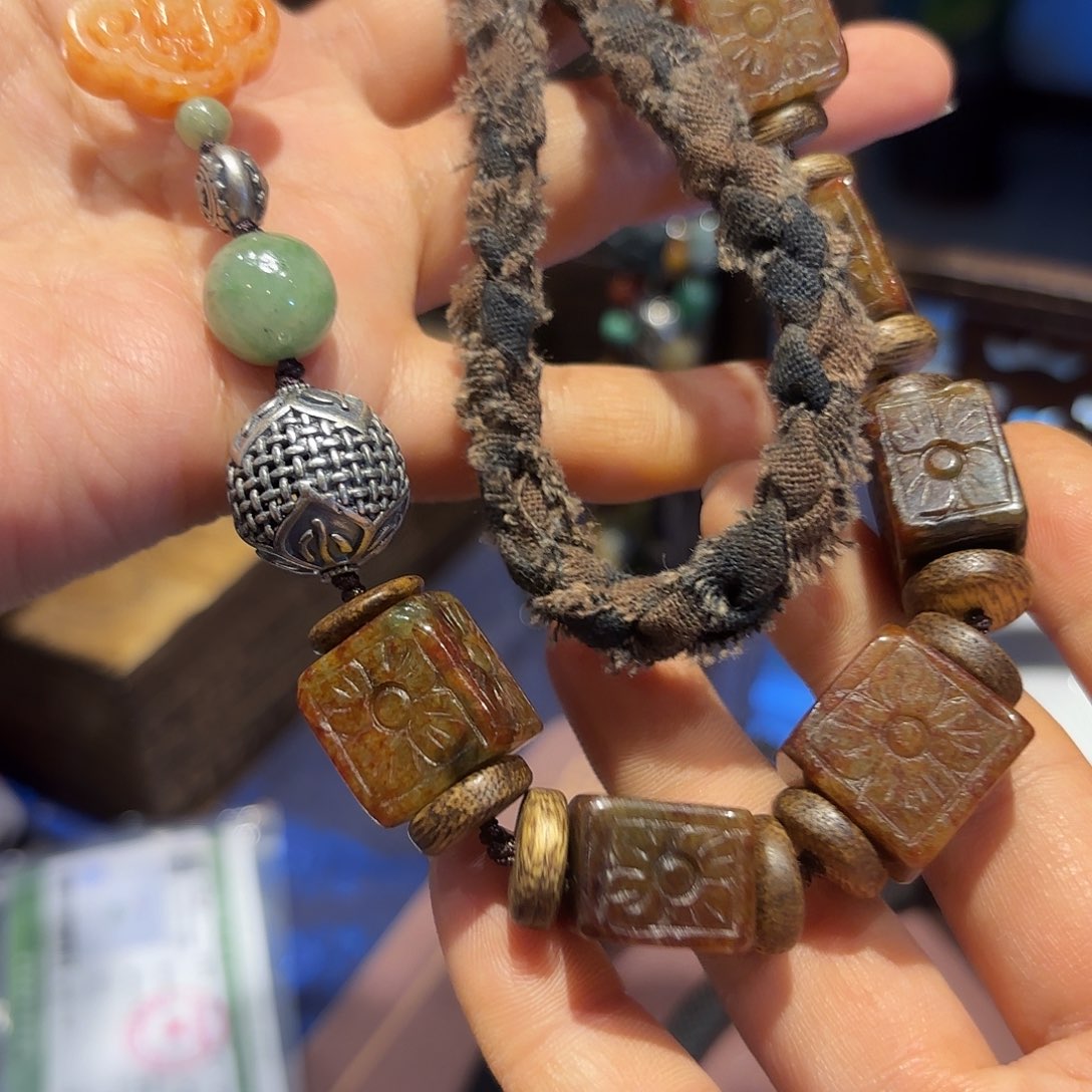 翡翠未镶嵌颈饰原创