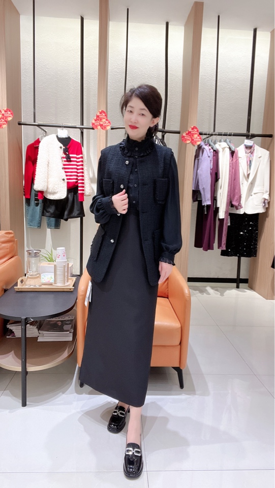 马夹百搭修身长款女圆领优雅风时尚黑色春季新款