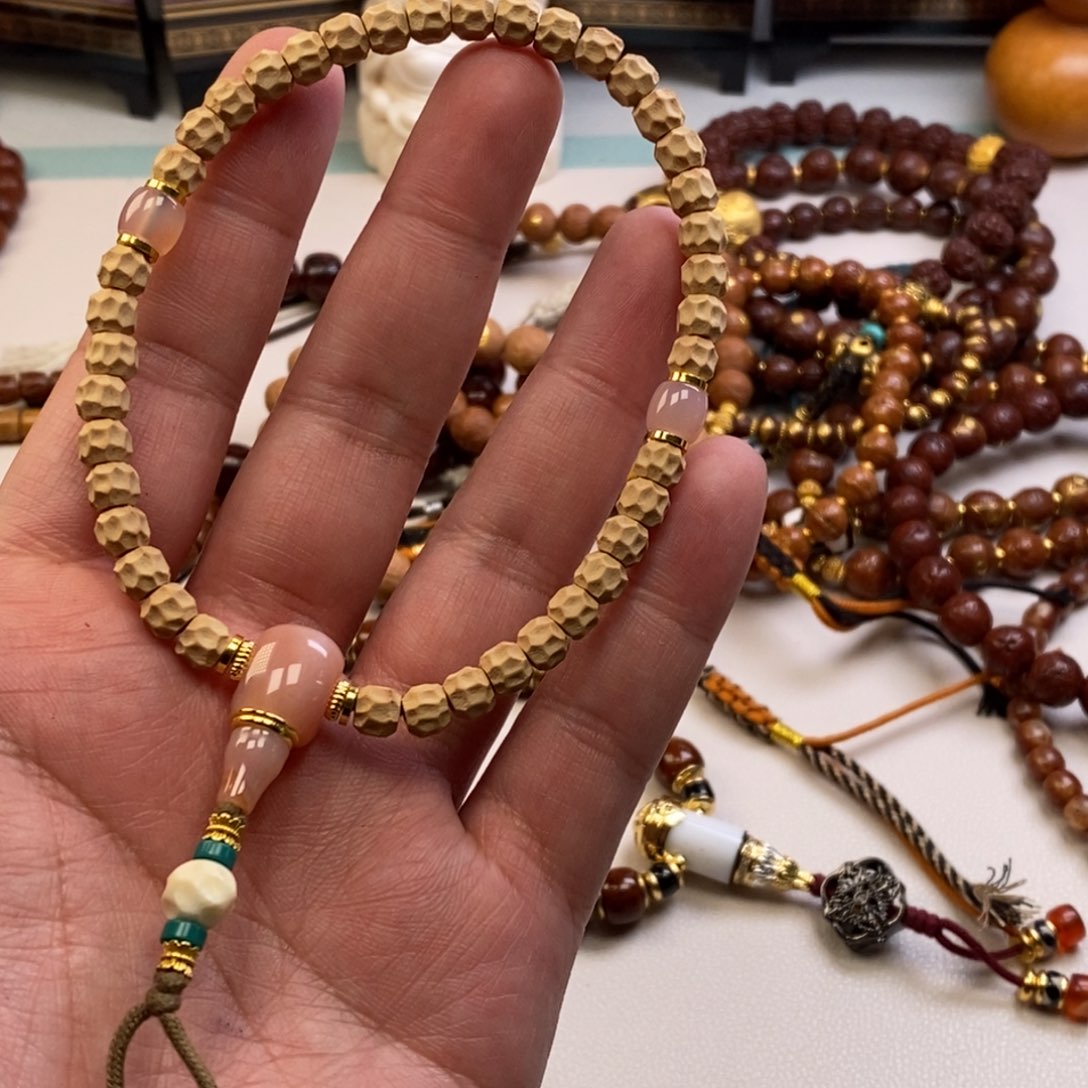 吊坠柏香籽/百香籽。。。。。。。。。。。。