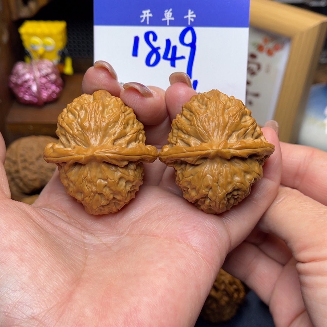 桃核把件金麒麟42李。    精修