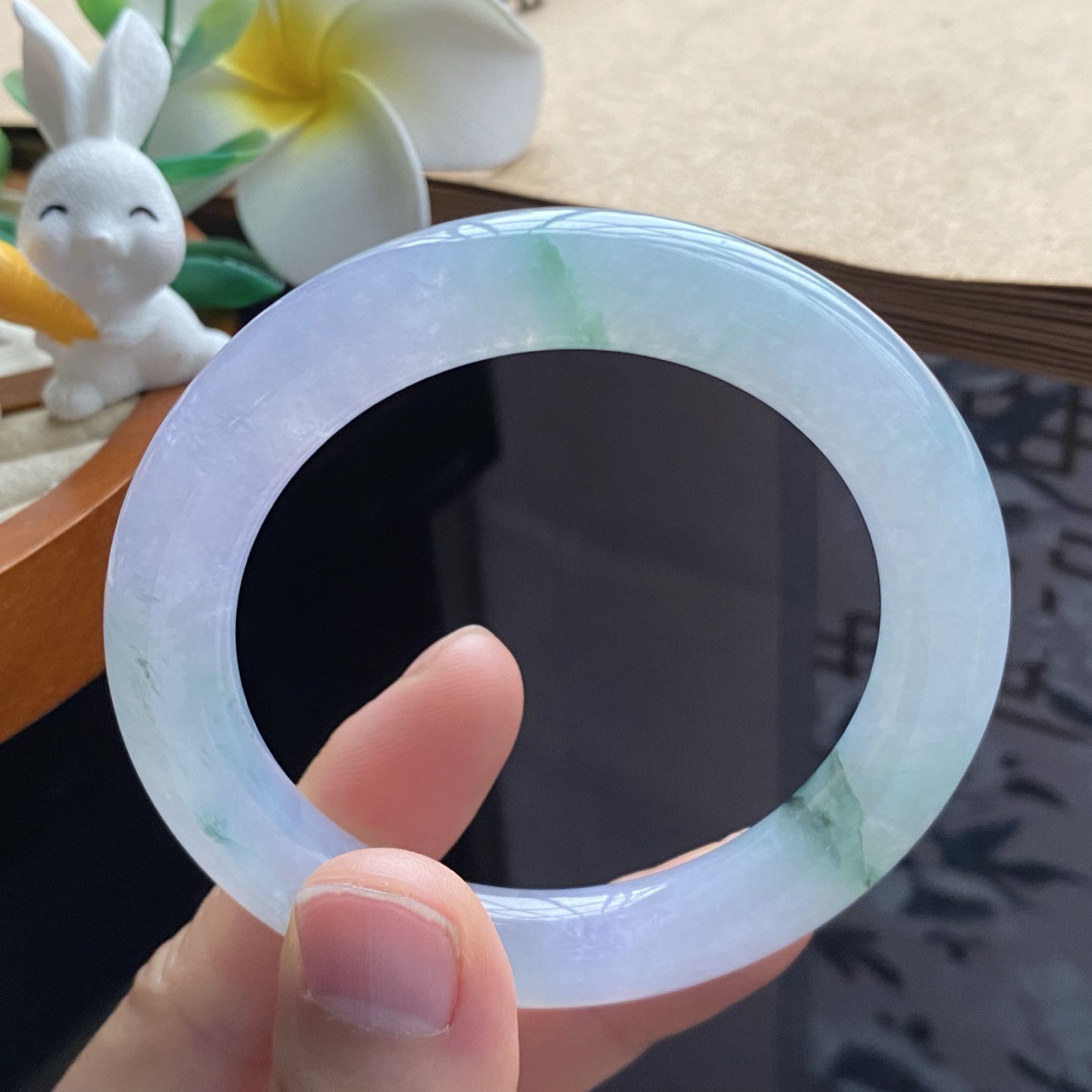 02.24批冰飘花圆条1033号50.4-10.5-8.5淡雅浅绿色！天然翡翠手镯