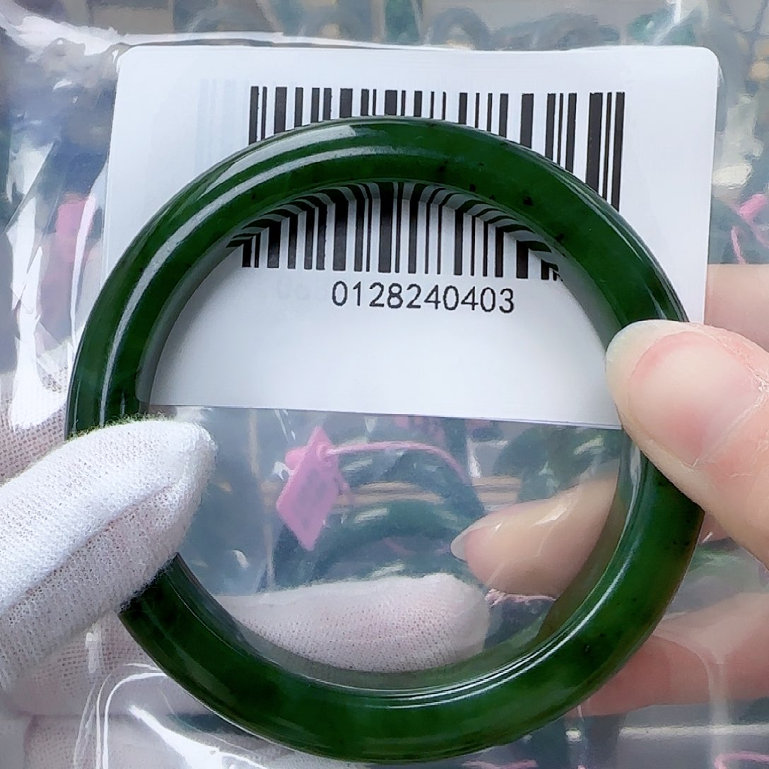 和田玉（碧玉）手镯未镶嵌61