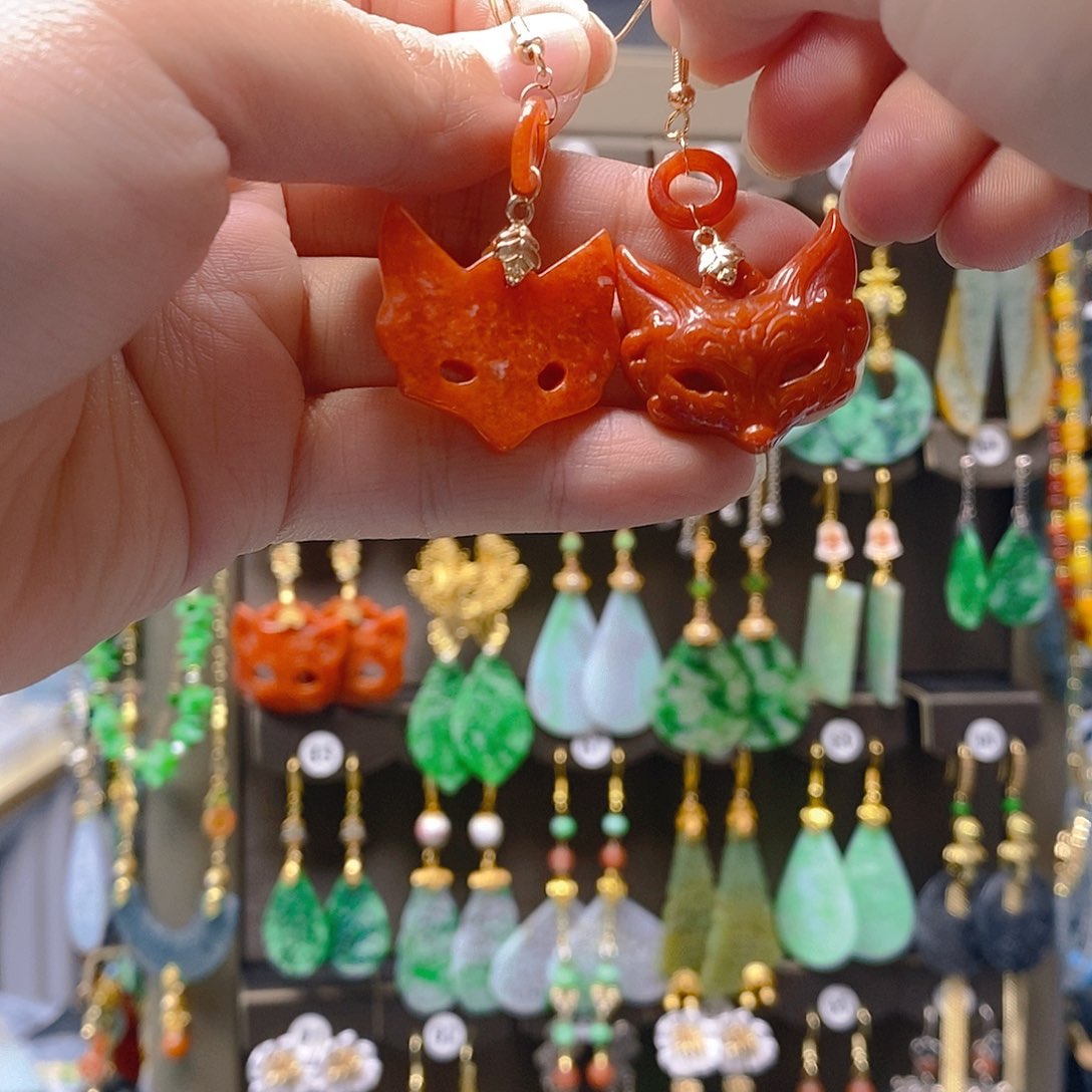 未镶嵌翡翠耳饰翡翠