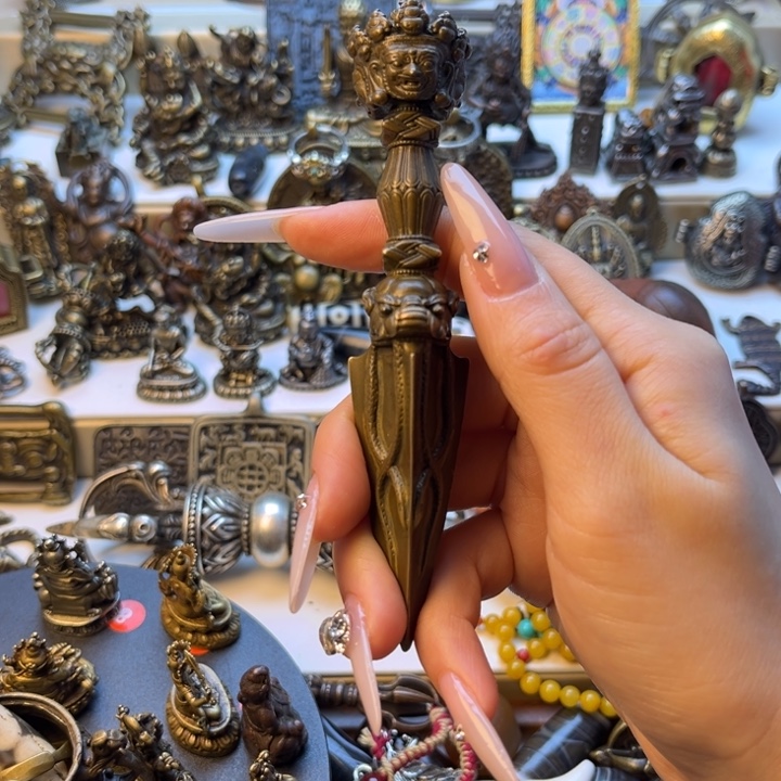 监***子泥塑闪价漏价一件