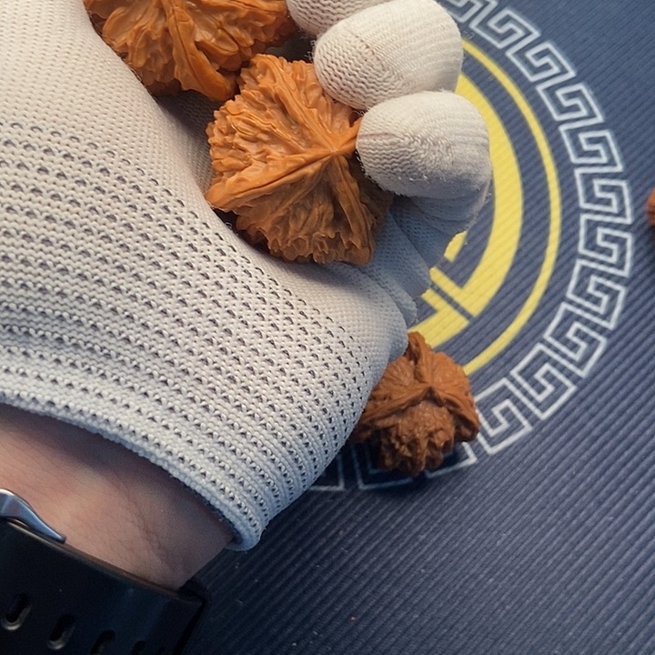 柯***-文玩核桃吊坠        