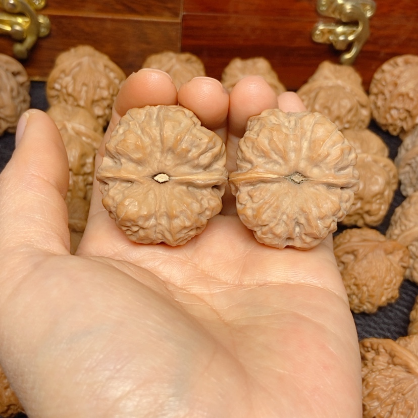 【闪购商品】吊坠文玩核桃生**甜蛙蛙35