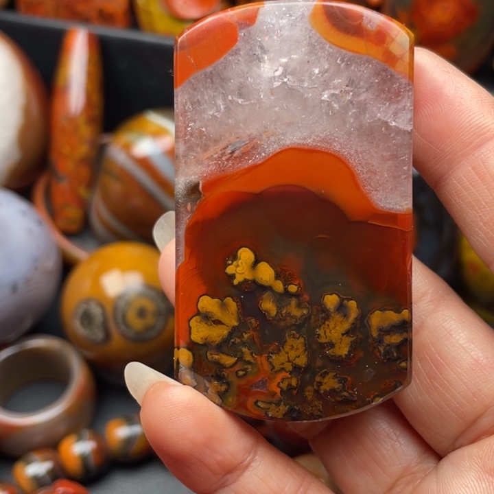 玛瑙/玉髓颈饰未镶嵌