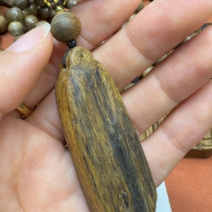 大叶紫檀（黑酸枝木类）