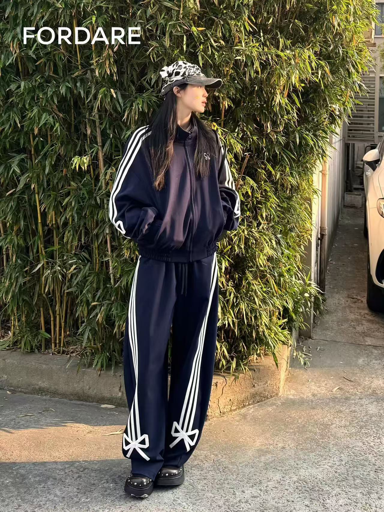 FORDARE   藏青色蝴蝶结贴条运动长裤1099