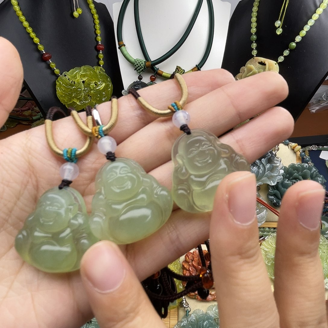 岫玉未镶嵌毛衣链