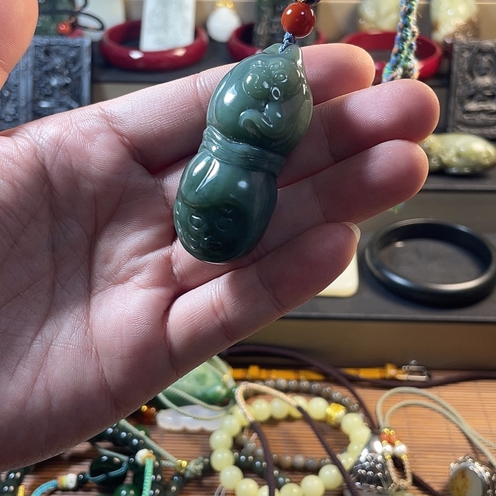 和田玉未镶嵌挂件