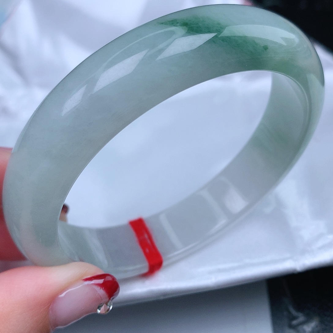 翡翠手镯未镶嵌天然