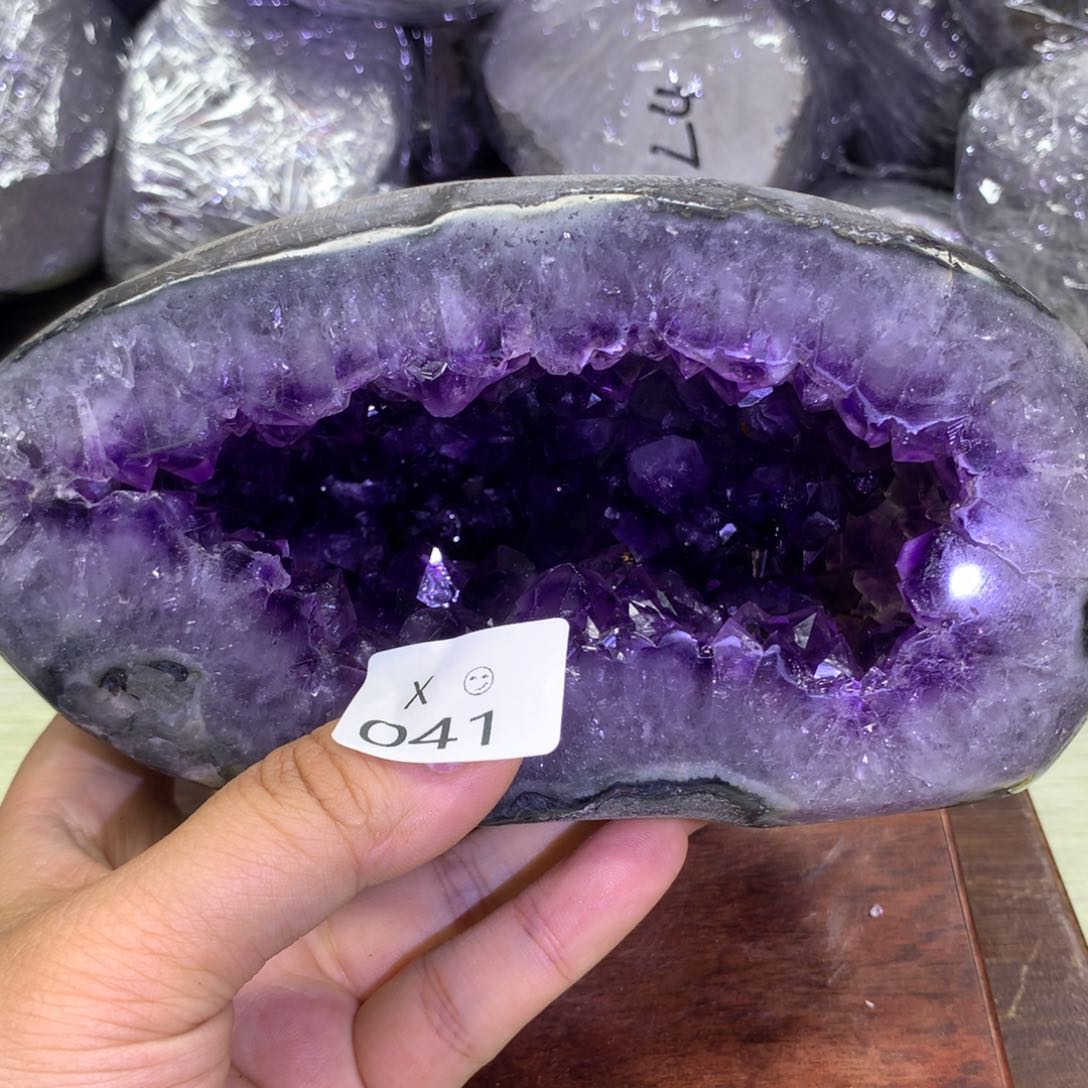 未镶嵌紫晶大型摆件（非配饰）?***爷