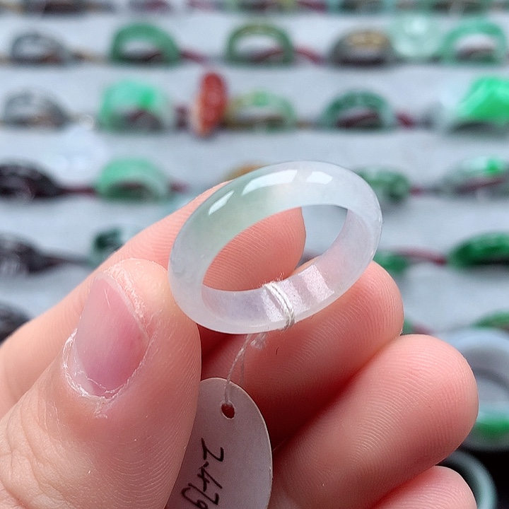 翡翠戒指未镶嵌17-18号